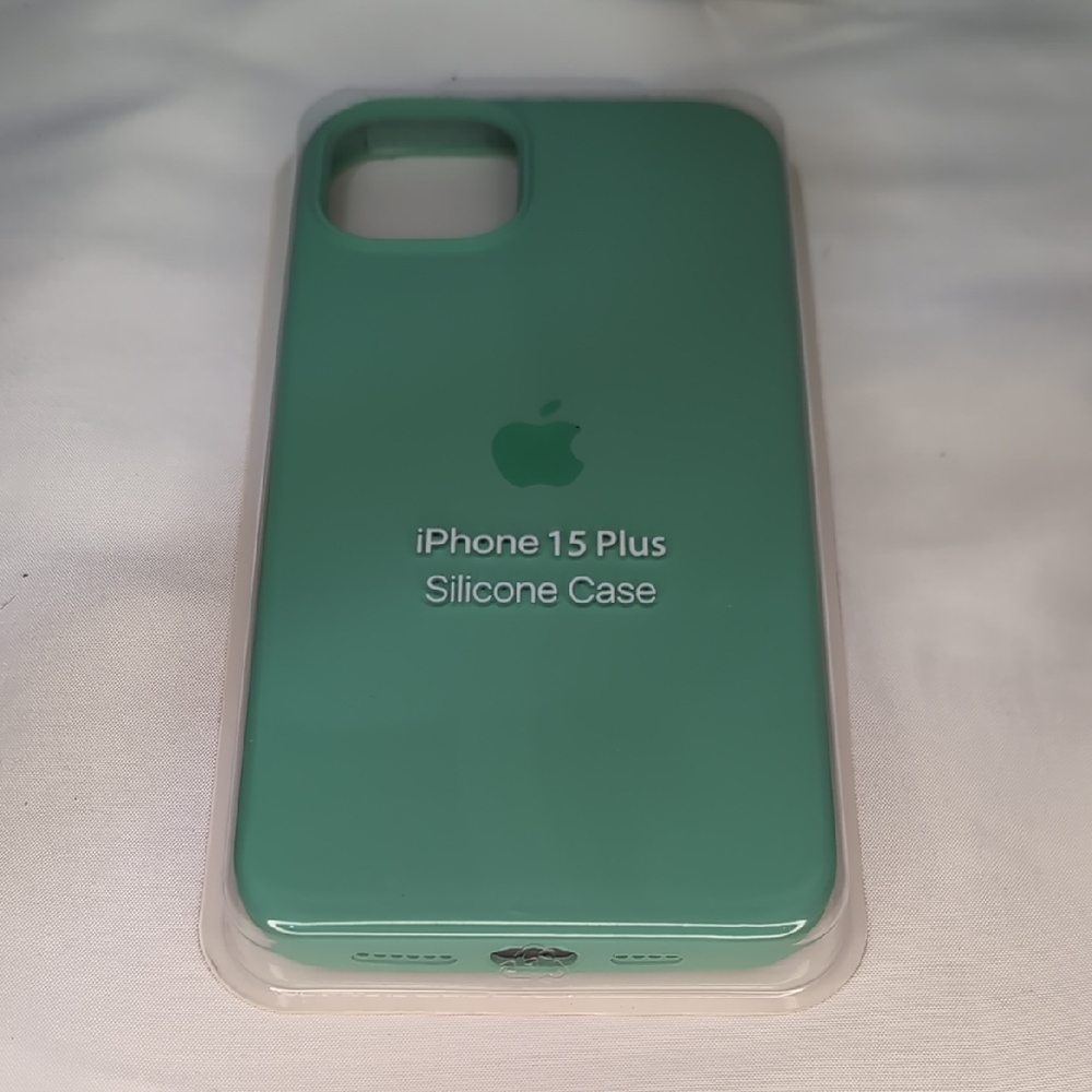 Apple iPhone 15 Plus Silicone Cover - Mint
